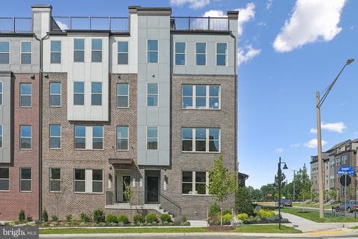6677 BELCREST RD, HYATTSVILLE, MD, 20782