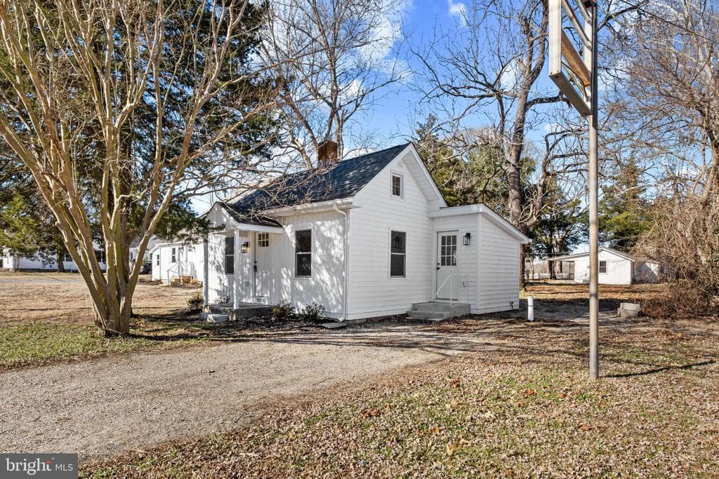 28276 Riverside Dr, Salisbury, MD 21801-1228, United States - 198900