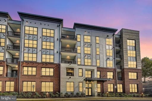 104 SAINT IVES PL #202, OXON HILL, MD, 20745