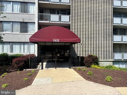 1832 METZEROTT RD #403, HYATTSVILLE, MD, 20783