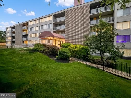 1822 METZEROTT RD #401, HYATTSVILLE, MD, 20783