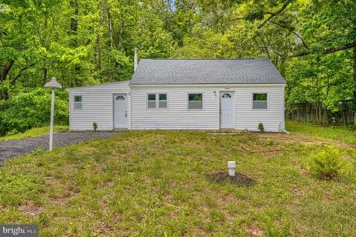 7825 SURRATTS RD, CLINTON, MD, 20735