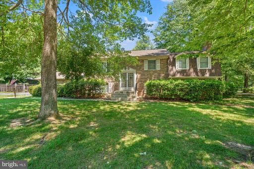 8620 Norman Dr, White Plains, MD 20695-2615, United States