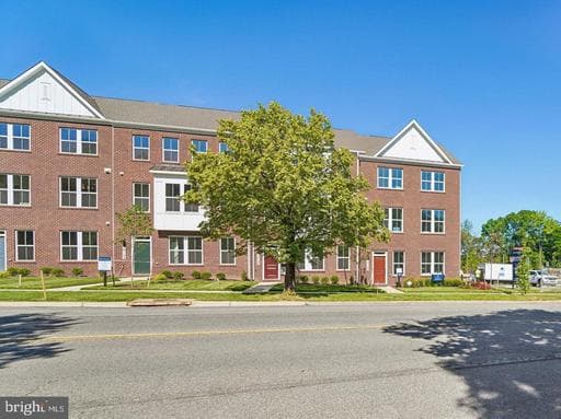 12345 SPIRIT AVE, LAUREL, MD, 20708
