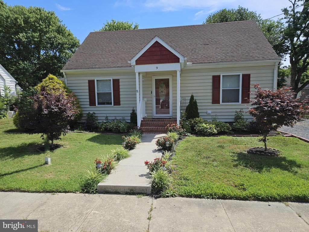 9 Oak St, Cambridge, MD 21613-1238, United States - 253000