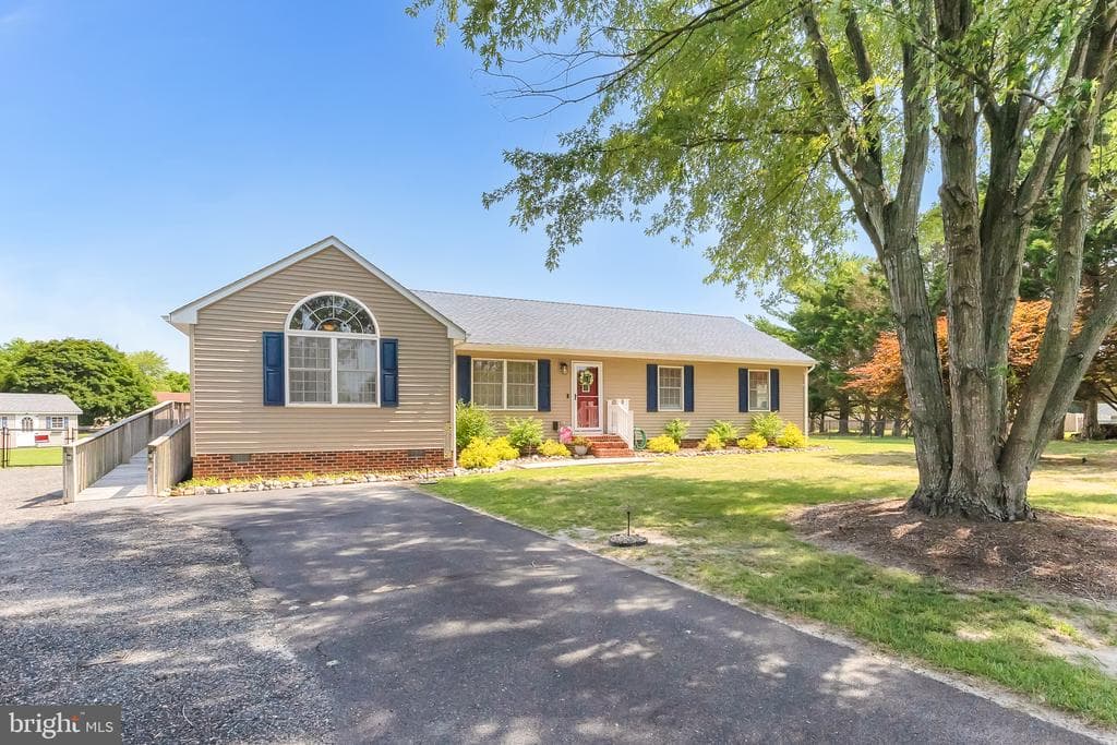 6185 Trails End CT SALISBURY MD 21801 - 359900
