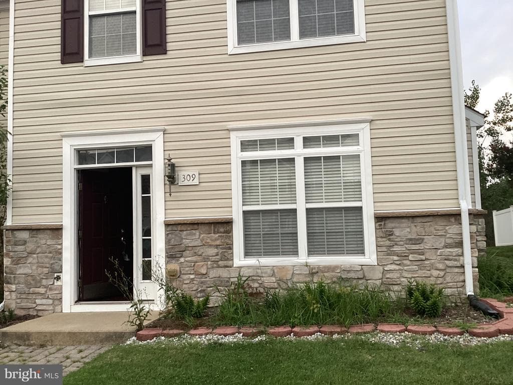309 Old Squaw Ct, Cambridge, MD 21613-2957, United States - 220000