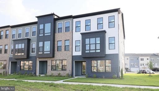 121 SUMMIT POINT BLVD #15-J, BOWIE, MD, 20716