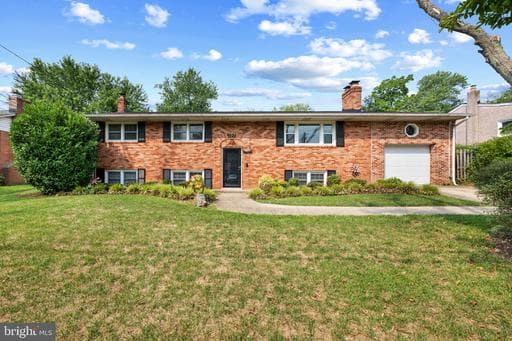 7121 Karen Anne Dr, Temple Hills, MD 20748-5325, United States