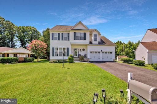 11214 Bel Aire Ct, Waldorf, MD 20603-5947, United States