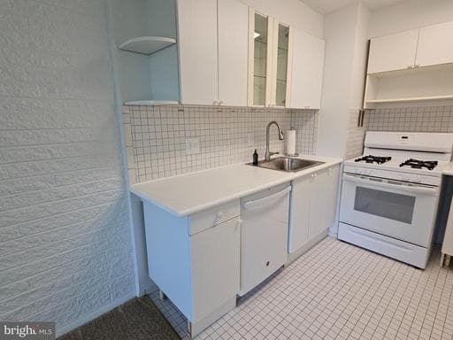 1828 METZEROTT RD #204, HYATTSVILLE, MD, 20783