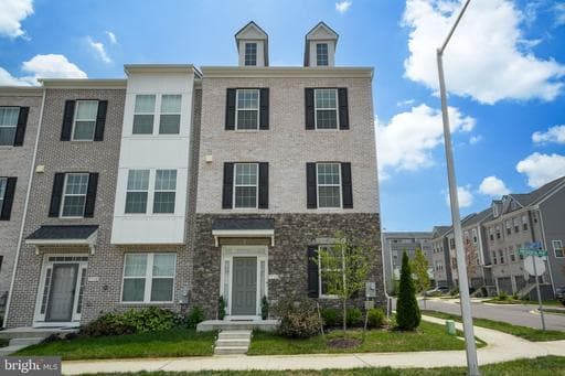 7732 PRESIDENTIAL PKWY, UPPER MARLBORO, MD, 20774
