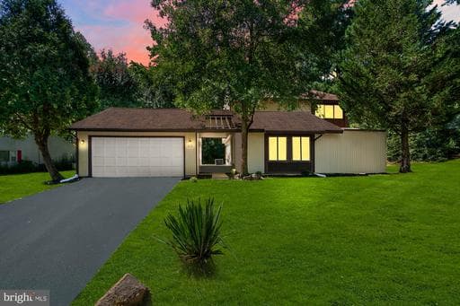8605 MONMOUTH DR, UPPER MARLBORO, MD, 20772