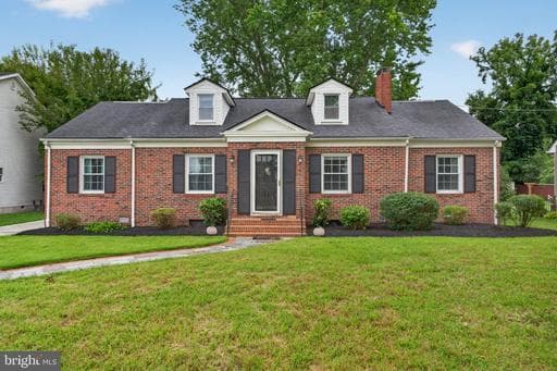 611 Lakeside Dr, Salisbury, MD 21801-4114, United States
