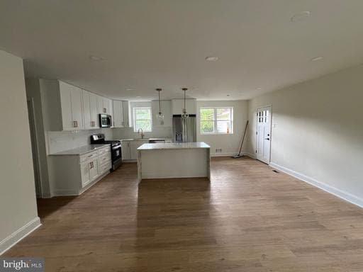 9013 Pinehurst Dr, Fort Washington, MD 20744-2435, United States