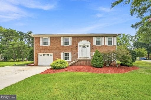 8926 Santeetlah Rd, Clinton, MD 20735-4338, United States