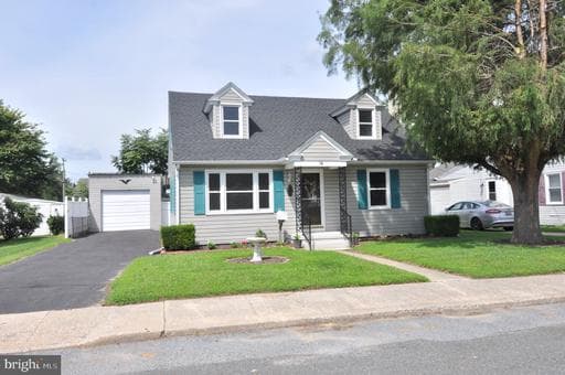 16 Somerset Ave, Pocomoke City, MD 21851-1339, United States