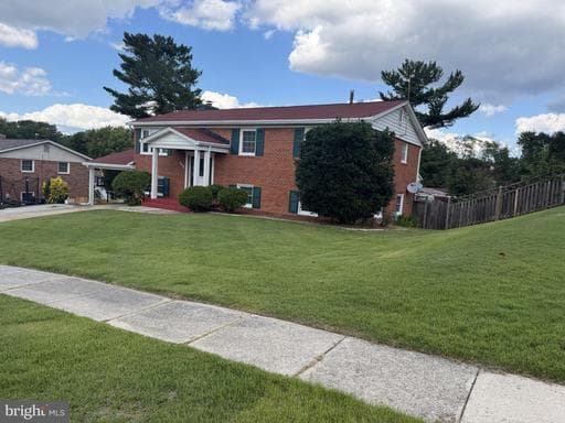 10002 Paros Dr, Clinton, MD 20735-3439, United States