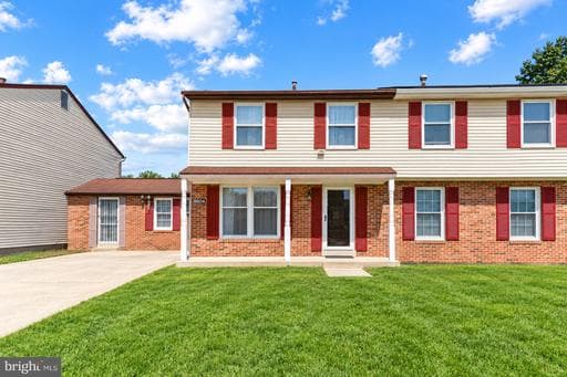 8804 East Grv, Upper Marlboro, MD 20774-2452, United States