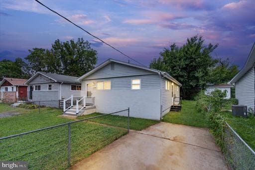405 Birchleaf Ave, Capitol Heights, MD 20743-2542, United States