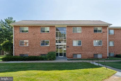 2506 Markham Ln, Landover, MD 20785-2665, United States