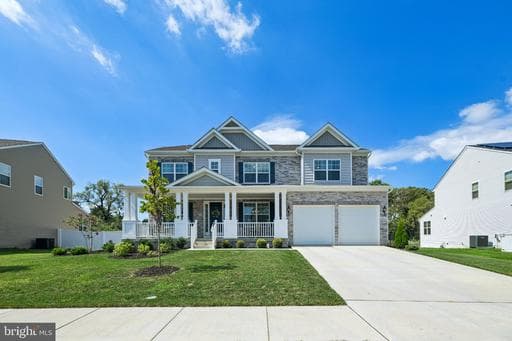 6807 Fountain DR GLENN DALE MD 20769