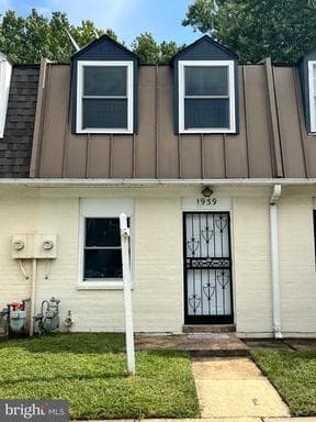 1939 DUTCH VILLAGE DR, HYATTSVILLE, MD, 20785