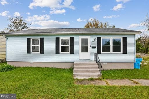 319 W Chesapeake Ave, Crisfield, MD 21817-1435, United States
