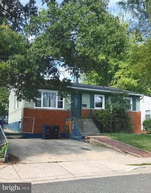 9204 5th St, Lanham, MD 20706-2739, United States