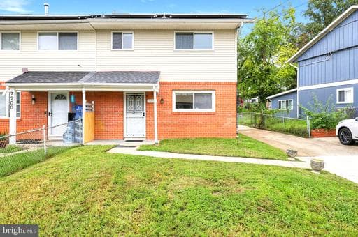 7202 G St, Capitol Heights, MD 20743-1812, United States