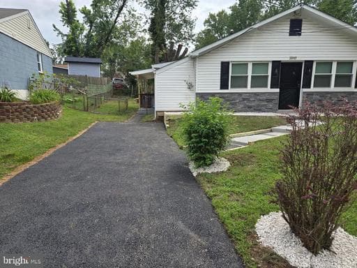 7917 Fiske Ave, Lanham, MD 20706-1764, United States