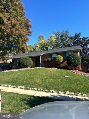 1911 Colebrooke Dr, Temple Hills, MD 20748-5605, United States