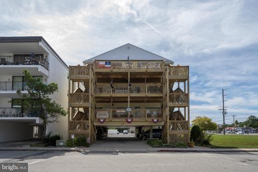 17 143RD ST #301, OCEAN CITY, MD, 21842