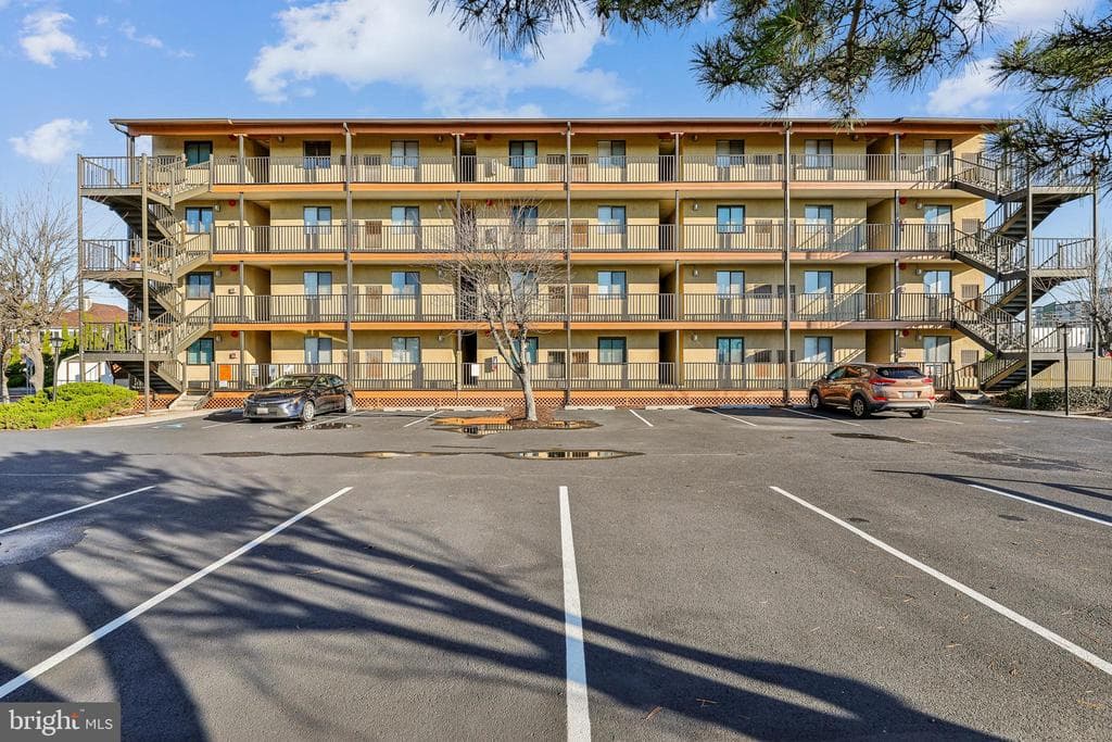 203 33RD ST #104,OCEAN CITY,MD,21842,WORCESTER - 255000