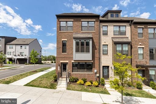 3556 Stella Blue Dr, Hyattsville, MD 20782-2451, United States