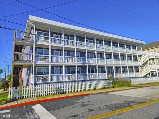 409 St Louis Ave, Ocean City, MD 21842-3940, United States