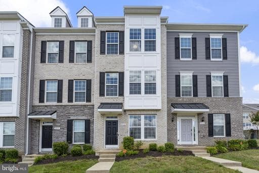 9002 FOX STREAM WAY, UPPER MARLBORO, MD, 20772