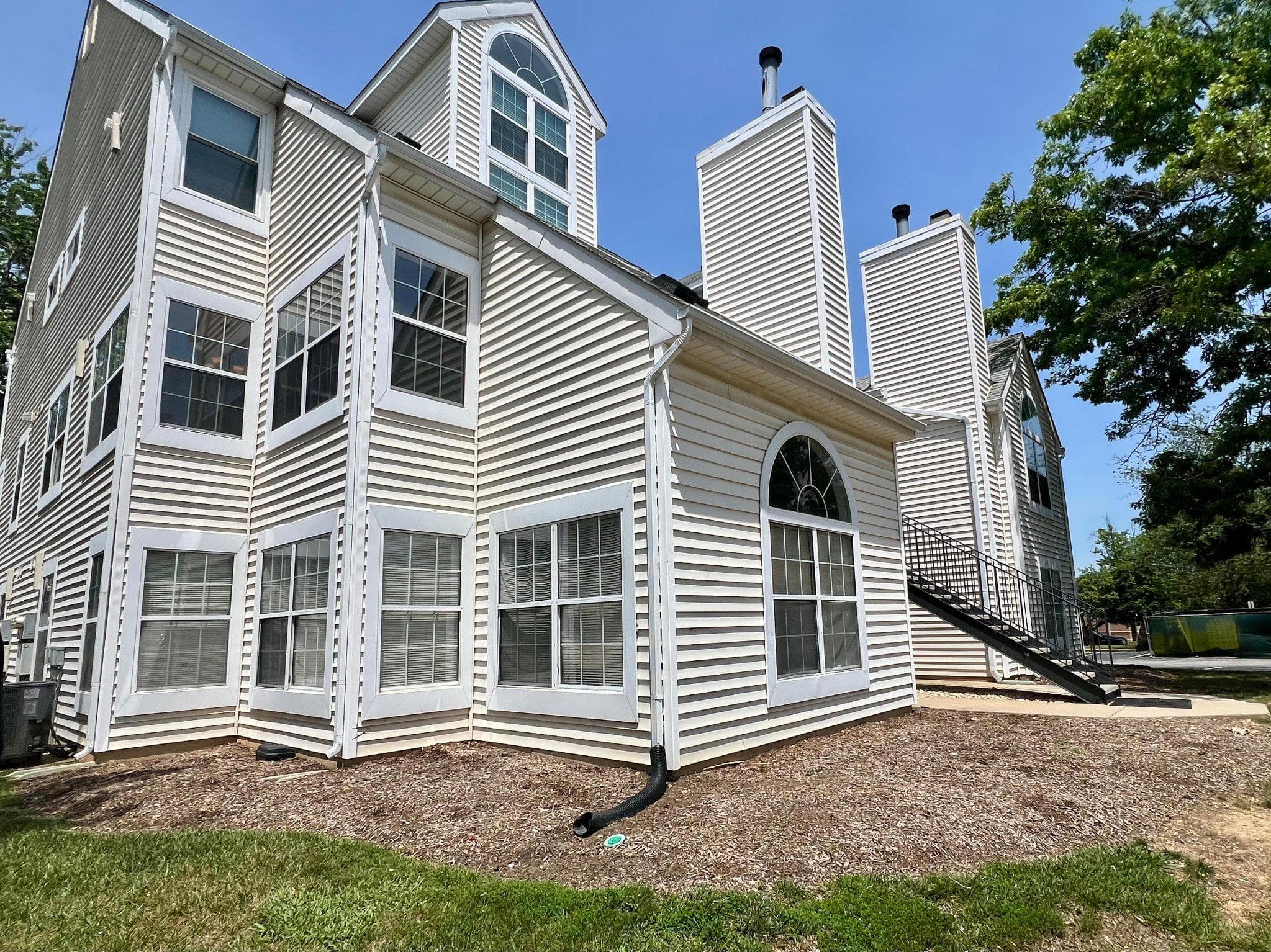 14107 Bowsprit LN #105 LAUREL MD 20707