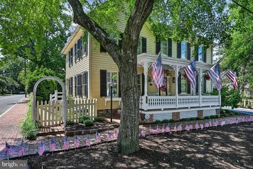 104 Mulberry St, St Michaels, MD 21663, United States
