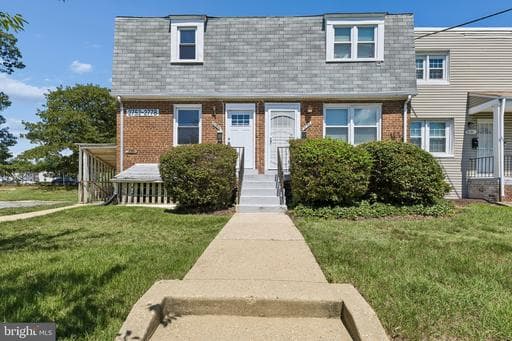 2752 Iverson St, Temple Hills, MD 20748-1506, United States
