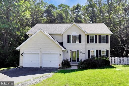 6157 Trotters Glen Dr, Hughesville, MD 20637-2877, United States