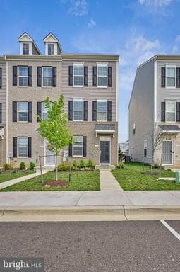 2766 Lanham Hill Cir, Upper Marlboro, MD 20774-2695, United States