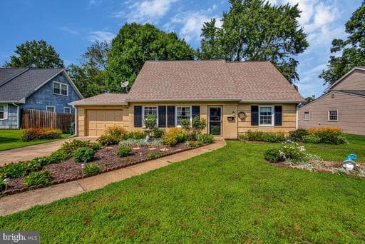 12604 Bunting Ln, Bowie, MD 20715-2468, United States