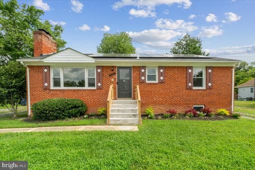 8206 Dangerfield Pl, Clinton, MD 20735-2809, United States