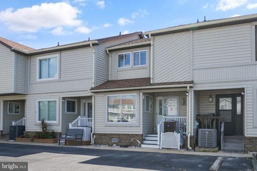 13512 Holly Ln, Ocean City, MD 21842-5891, United States