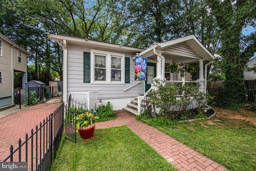 4512 38th Pl, Brentwood, MD 20722-1101, United States
