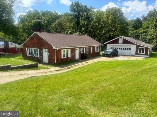 5115 S BARNABY RD, TEMPLE HILLS, MD, 20748