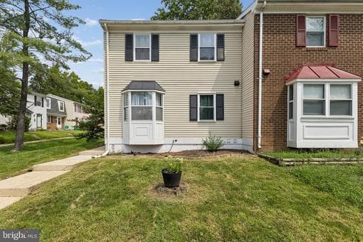 7007 Palamar Ter, Lanham, MD 20706-2135, United States