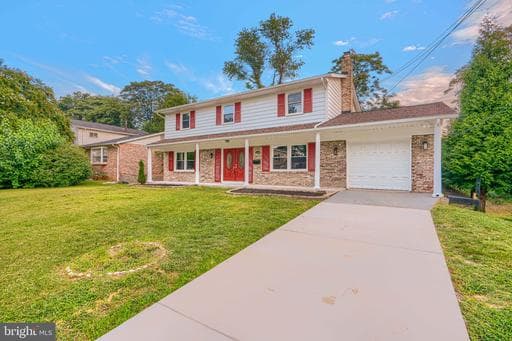 7806 Claudia Dr, Oxon Hill, MD 20745-1413, United States