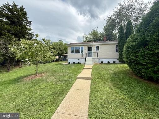 1212 Elfin Ave, Capitol Heights, MD 20743-5156, United States